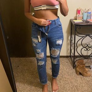 Distressed skinny jeans